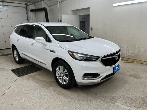 Used 2021 Buick Enclave Essence AWD/4WD image 3