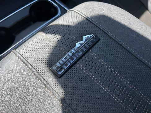 Used 2024 Chevrolet Silverado 2500 High Country w/ High Country Premium Package image 43