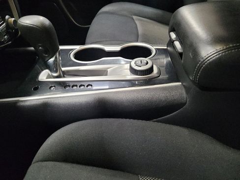 Used 2018 Nissan Pathfinder S AWD/4WD image 26