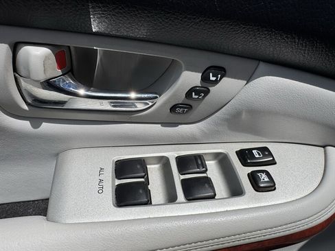 Used 2004 Lexus RX 330 AWD image 24
