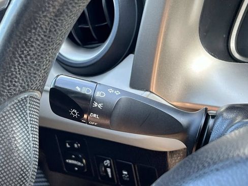 Used 2015 Toyota RAV4 LE FWD image 28