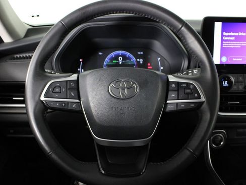 Used 2025 Toyota Grand Highlander FWD image 9