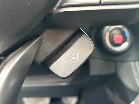 Used 2019 Subaru Forester Limited image 16