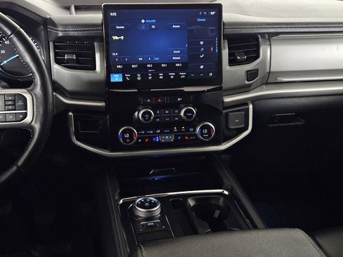 Used 2024 Ford Expedition XLT image 10