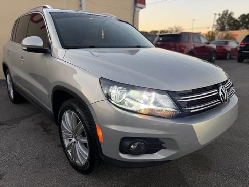 Used 2012 Volkswagen Tiguan SE image 7