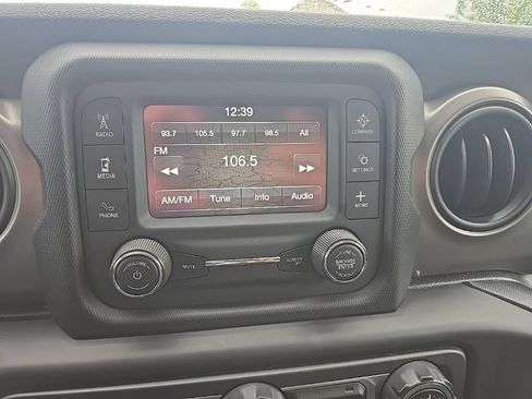 Used 2019 Jeep Wrangler Unlimited Sport S AWD/4WD image 19