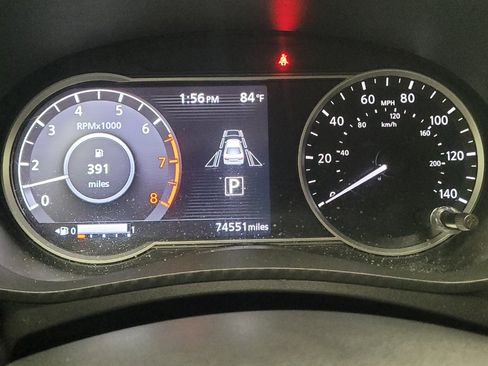 Used 2021 Nissan Versa SV FWD image 23
