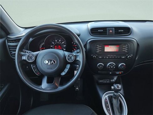 Used 2014 Kia Soul + image 13