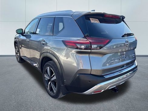 Used 2023 Nissan Rogue Platinum AWD/4WD image 2