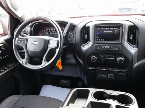 Certified 2022 Chevrolet Silverado 1500 Custom image 25