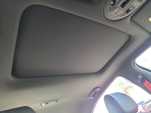 Used 2023 Genesis G70 2.0T w/ Sport Prestige Package image 20