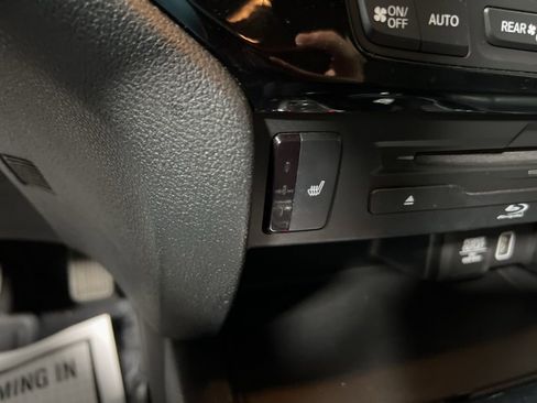 Used 2022 Honda Pilot Touring image 34