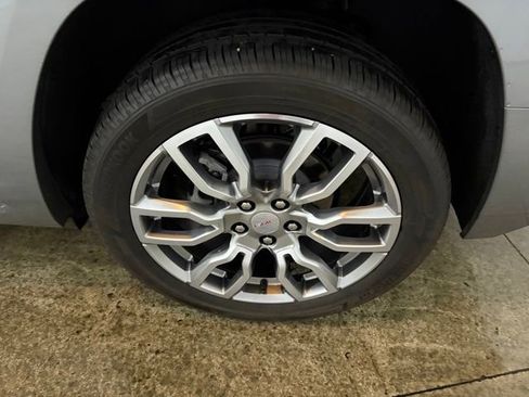 Used 2023 GMC Terrain Denali image 9