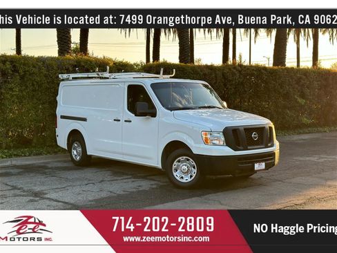 Used 2015 Nissan NV 2500 SV image 2