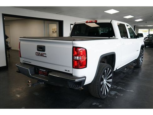 Used 2017 GMC Sierra 1500 SLE w/ SLE Value Package image 7