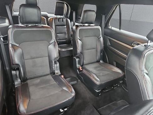 Used 2019 Ford Explorer XLT w/ Equipment Group 202A image 19