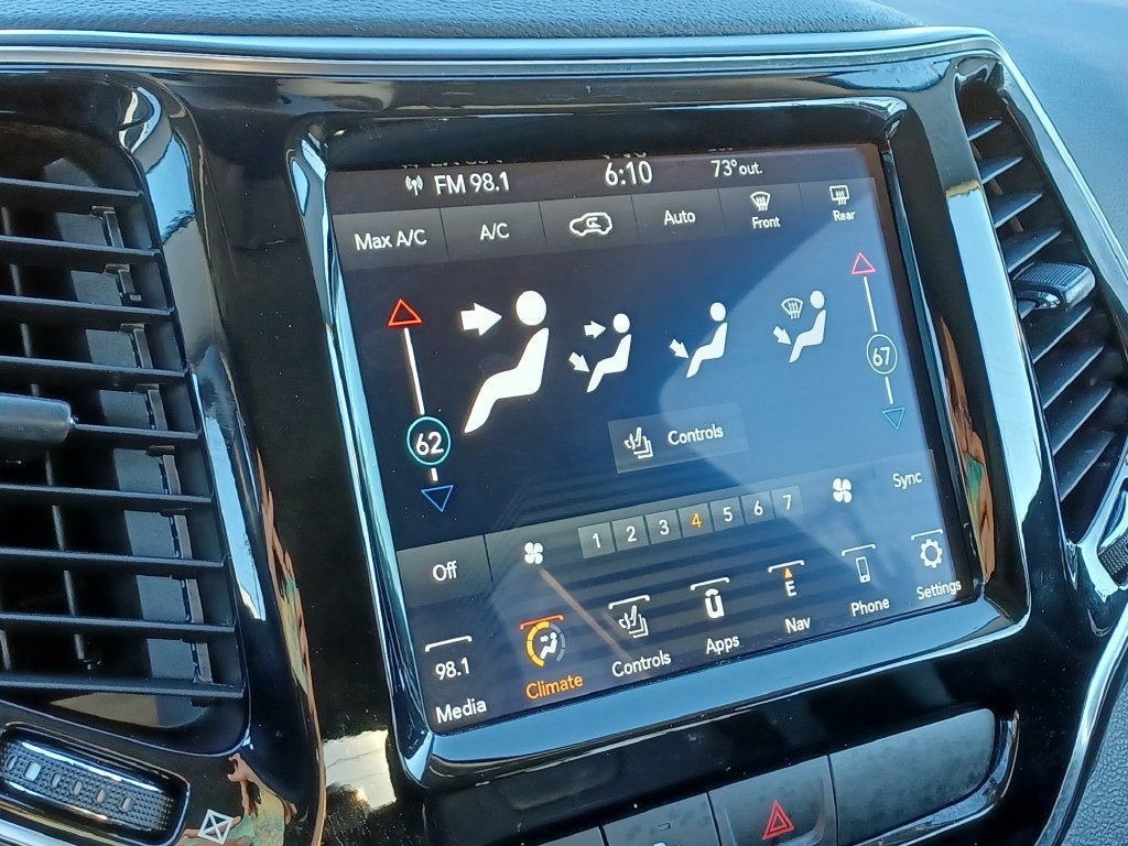Used 2019 Jeep Cherokee Limited AWD/4WD image 19
