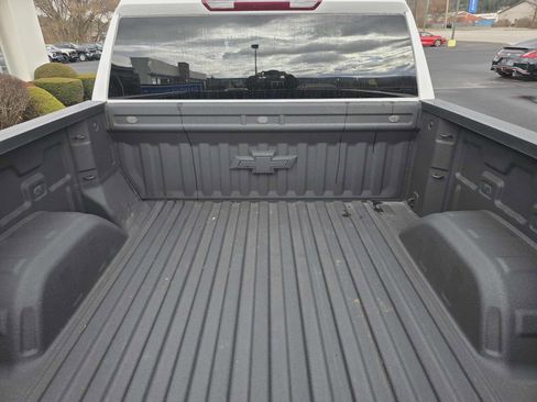 Used 2022 Chevrolet Silverado 1500 Custom image 5