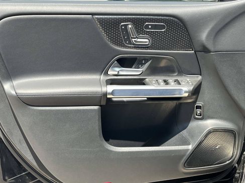 Used 2026 Mercedes-Benz GLB 250 image 24