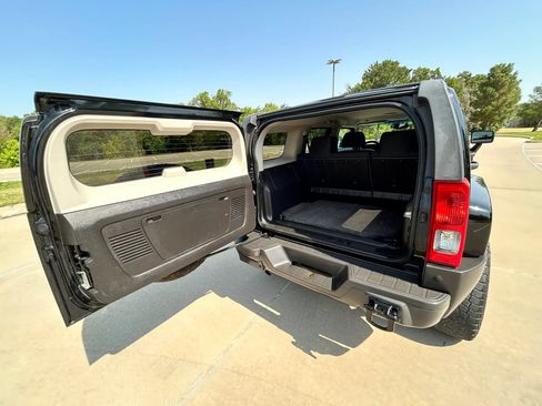 Used 2009 HUMMER H3 AWD/4WD image 9