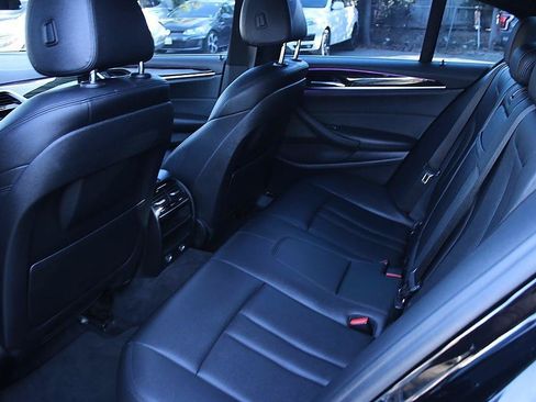 Used 2018 BMW 530i RWD image 14