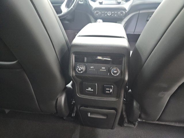 Used 2017 GMC Acadia SLT FWD image 14
