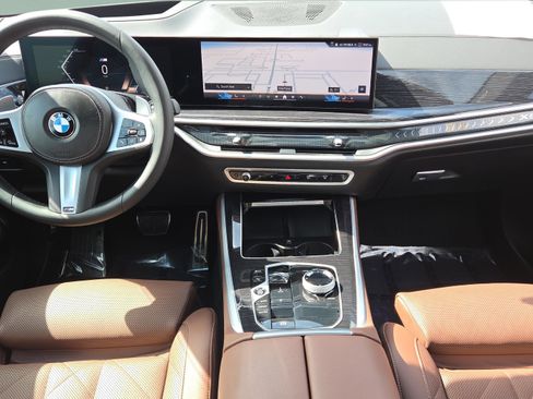 Certified 2025 BMW X5 sDrive40i w/ Executive Package image 13