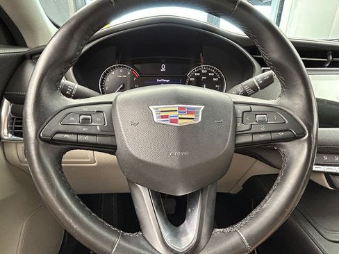 Used 2019 Cadillac XT4 Luxury image 30