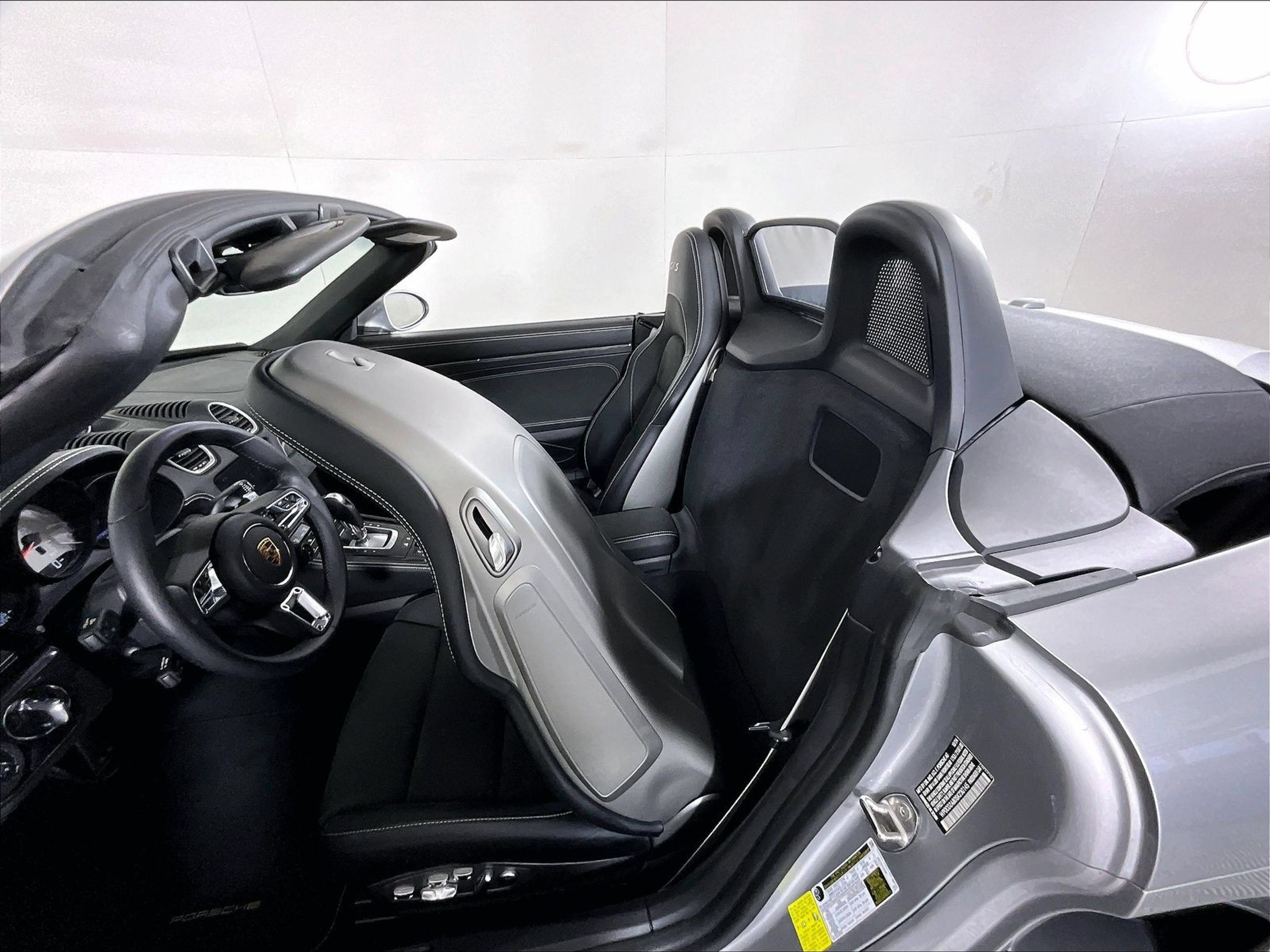 Used 2025 Porsche 718 Boxster GTS RWD image 22