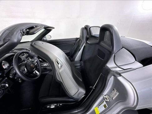 Used 2025 Porsche 718 Boxster GTS RWD image 22