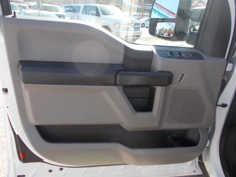 Used 2019 Ford F350 XL w/ Power Equipment Group image 12