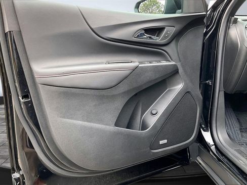 Used 2023 Chevrolet Equinox RS w/ RS Leather Package image 22