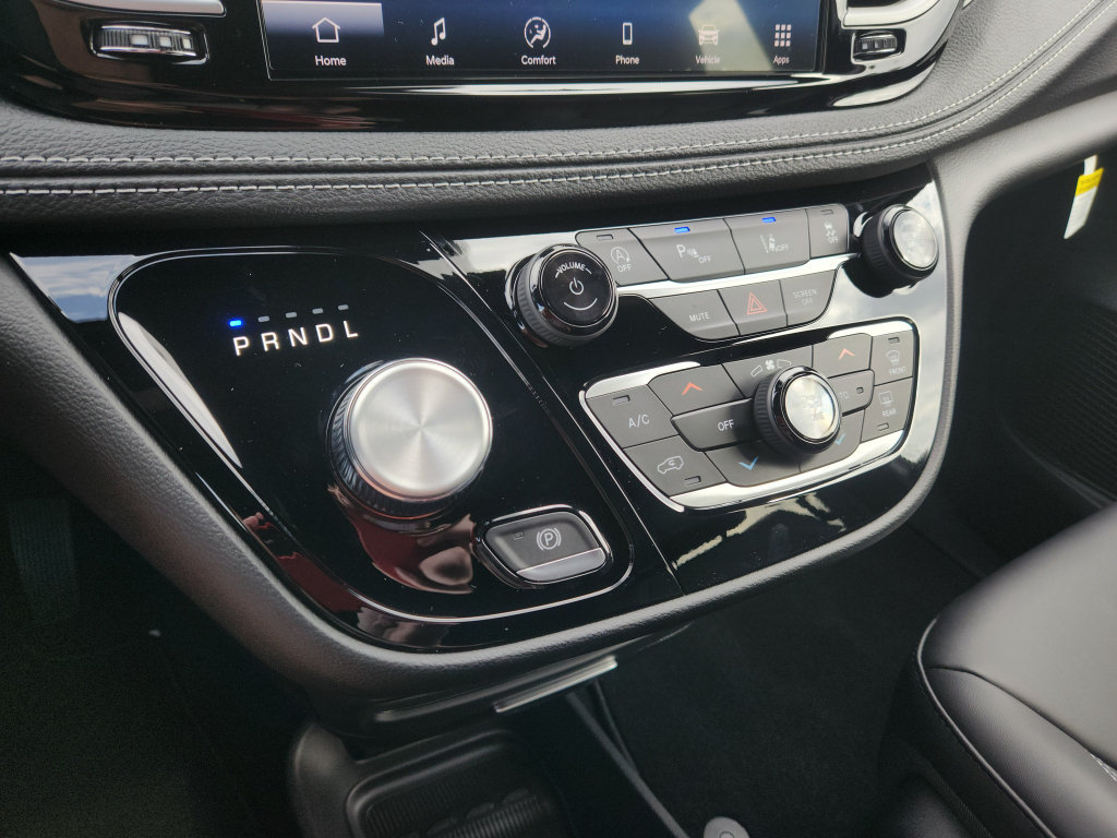 New 2027 Chrysler Pacifica Select FWD image 31