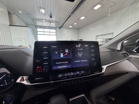 Used 2022 Toyota Sienna LE AWD/4WD image 12