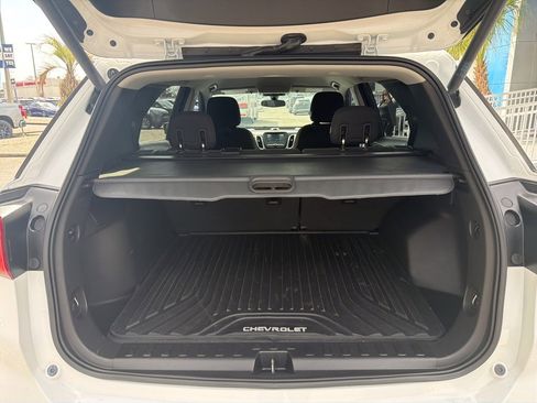 Used 2018 Chevrolet Equinox LT image 8