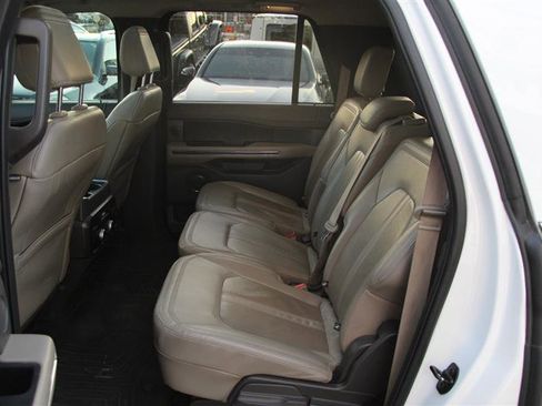 Used 2021 Ford Expedition Max Limited image 21