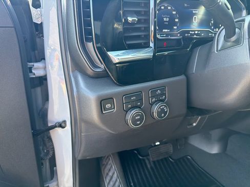 Used 2024 Chevrolet Silverado 1500 LT AWD/4WD image 19