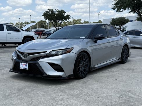Used 2020 Toyota Camry TRD FWD image 9