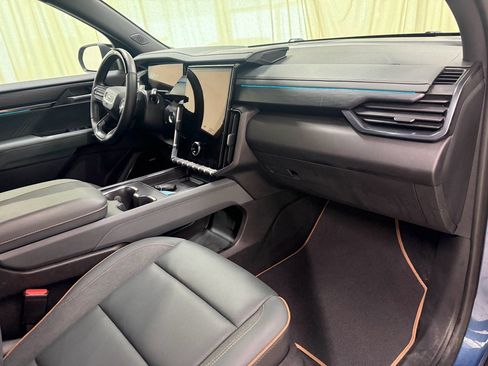 Certified 2024 GMC Acadia AT4 w/ Super Cruise Package image 29