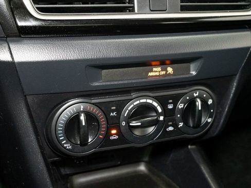 Used 2015 MAZDA MAZDA3 i Sport image 16