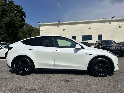 Used 2021 Tesla Model Y Long Range AWD/4WD image 2