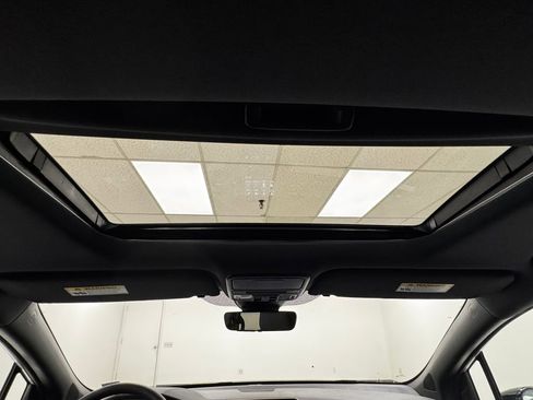 Used 2024 Honda Odyssey Sport image 32