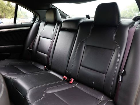Used 2013 Ford Taurus SEL FWD image 8