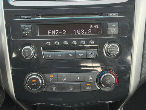 Used 2013 Nissan Altima 2.5 S FWD image 9