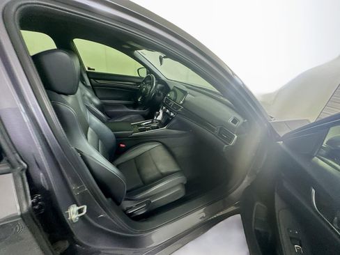Used 2018 Honda Accord Sport image 29