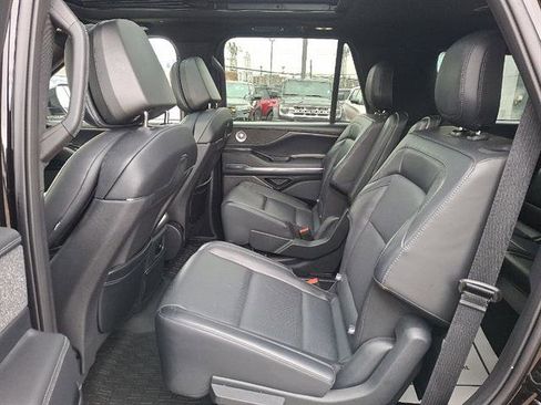 Used 2025 Lincoln Navigator Reserve w/ Jet Appearance Package AWD/4WD image 10