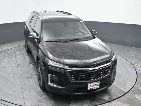 Used 2023 Chevrolet Traverse RS image 38