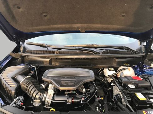 Certified 2025 Cadillac XT5 Premium Luxury image 8