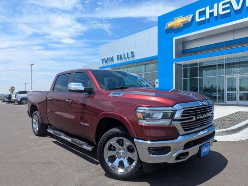 Used 2020 RAM 1500 Laramie AWD/4WD image 1