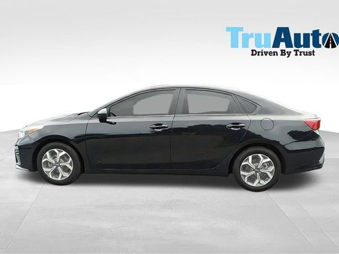 Used 2019 Kia Forte LXS FWD image 4
